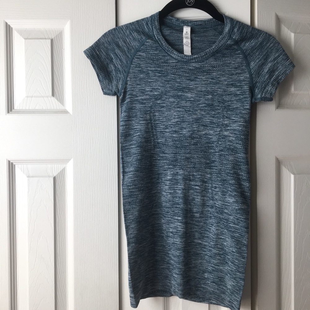 lululemon aqua t-shirt